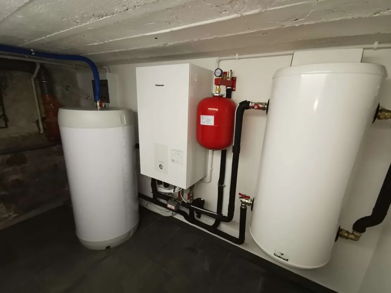 Ile kosztuje montaż pompy ciepła monoblok? Sprawdź ceny i ukryte koszty